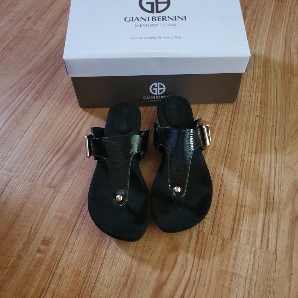 Giani Bernini Flip Flop/Sandals